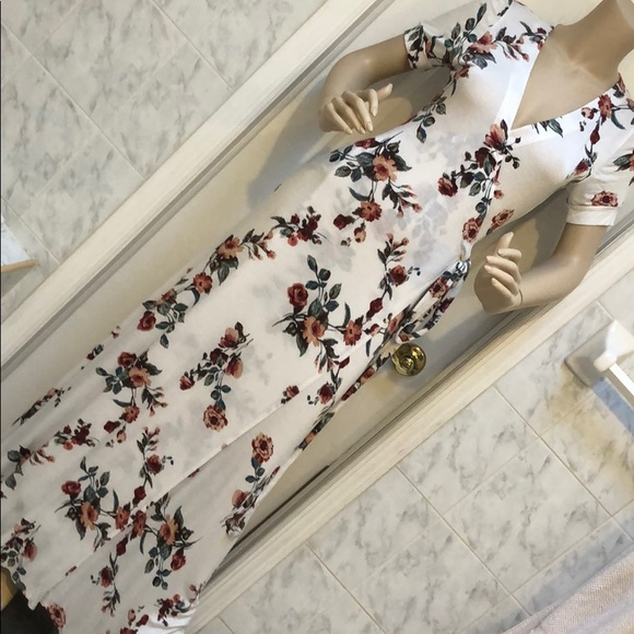 IVORY FLORAL WRAP MAXI DRESS - Picture 4 of 8